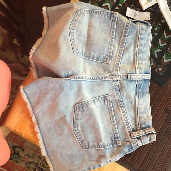 NWT Old Navy jean shorts kids size 10 - Picture 3 of 4